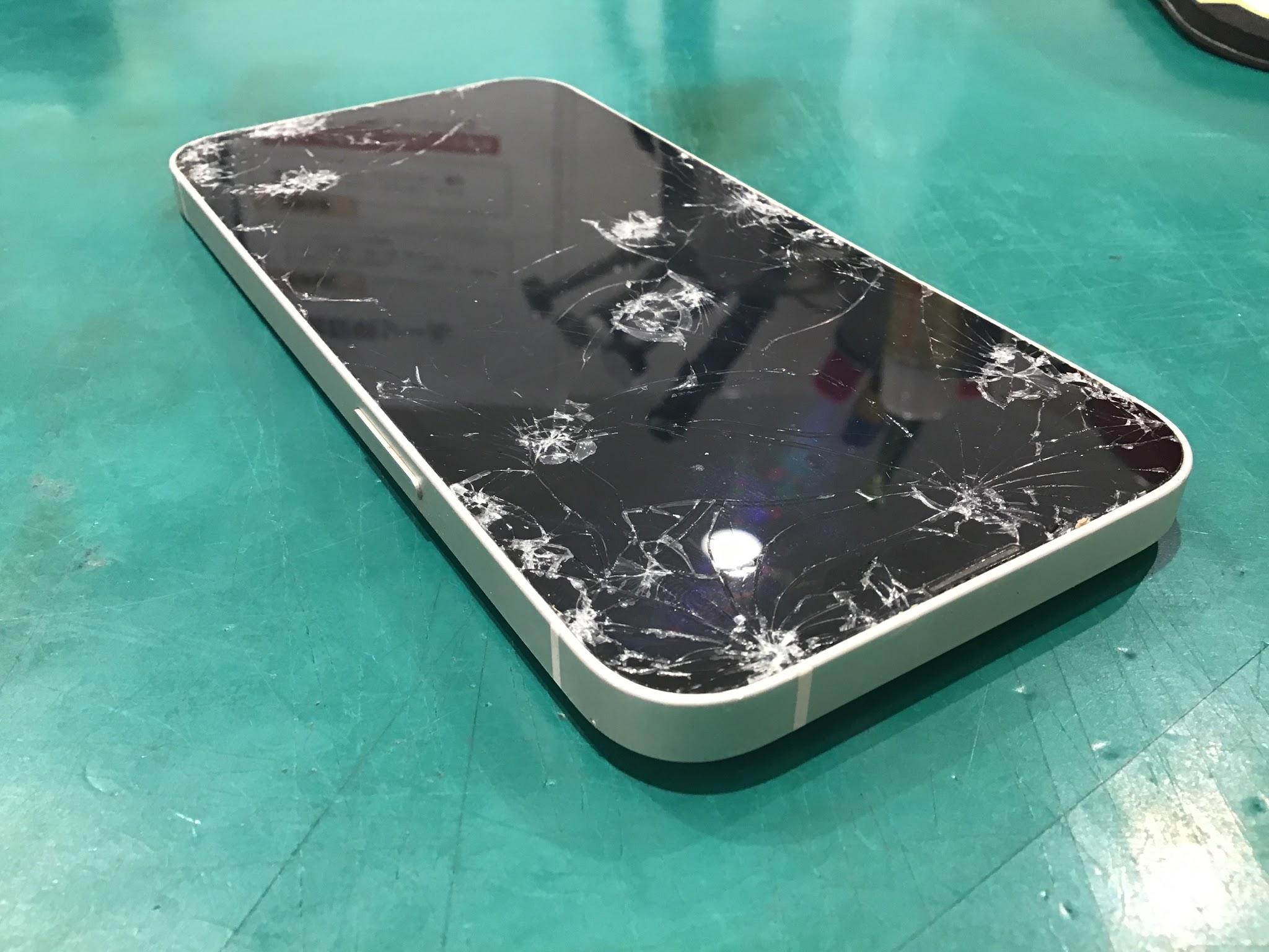 iPhone13の画面交換を承りました。【スマホ修理工房丸井錦糸町店】